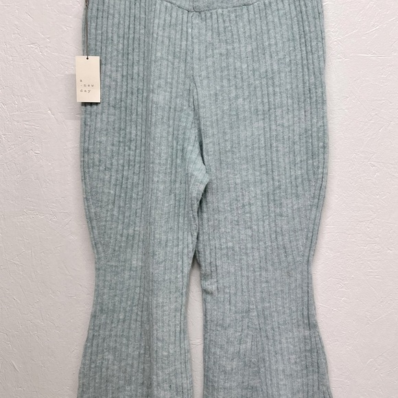 A new day women's light blue ribbed cozy flared sweater pants size XXL - Picture 4 of 8
